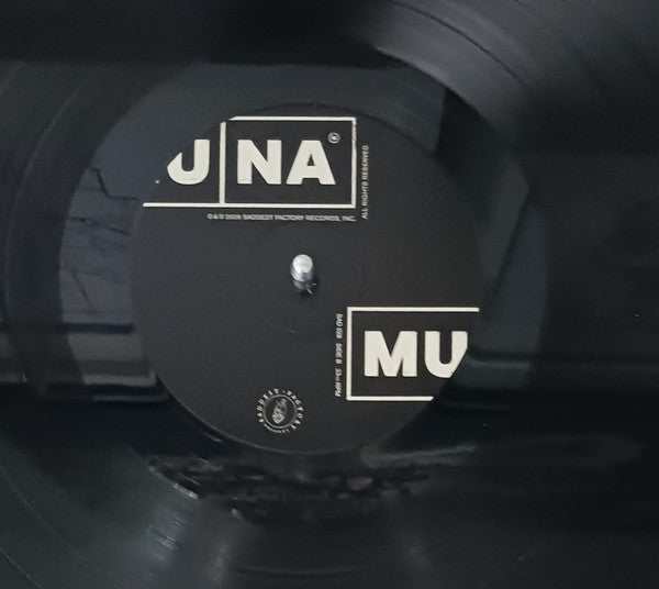 Muna - Dancing On The Wall