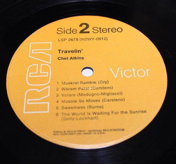 Chet Atkins - Travelin'