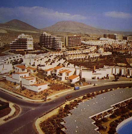 Various - New.Town