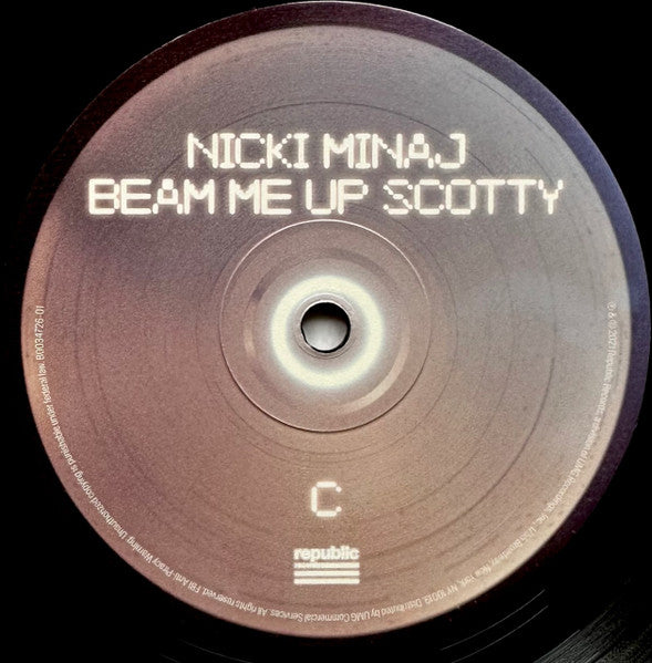 Nicki Minaj - Beam Me Up Scotty