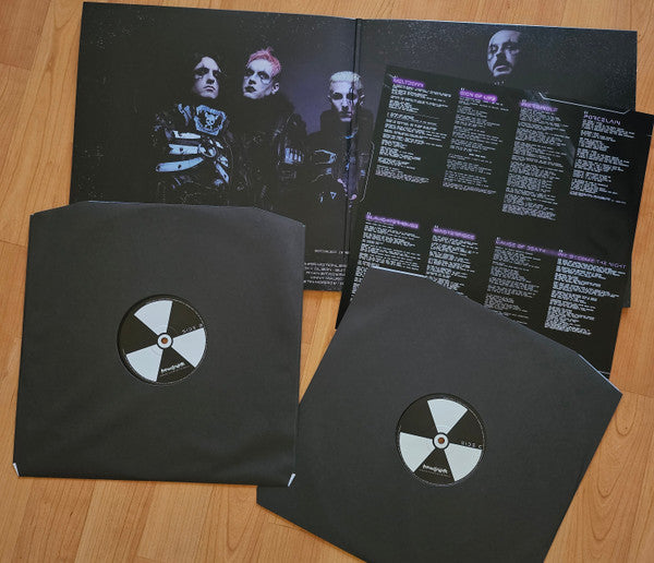 Motionless In White - Scoring The End Of The World (Deluxe Edition)