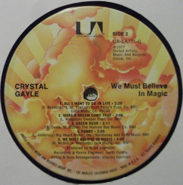 Crystal Gayle - We Must Believe In Magic