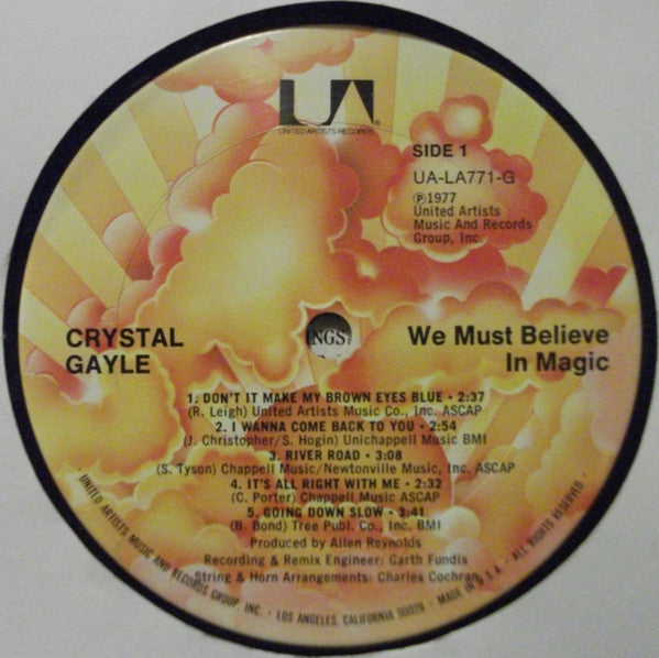 Crystal Gayle - We Must Believe In Magic