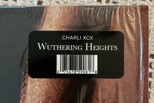 Charli XCX - Wuthering Heights