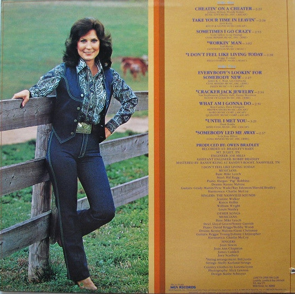 Loretta Lynn - Lookin' Good