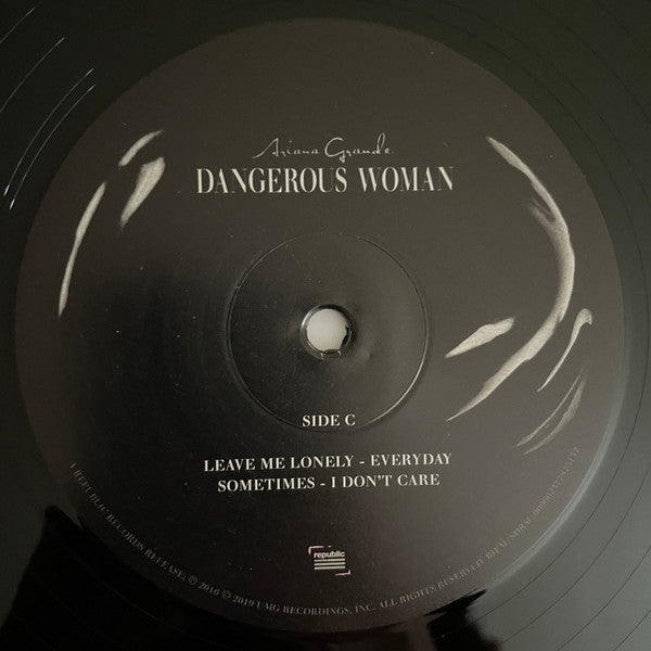 Ariana Grande - Dangerous Woman