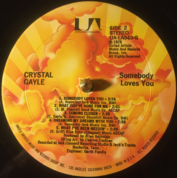 Crystal Gayle - Somebody Loves You