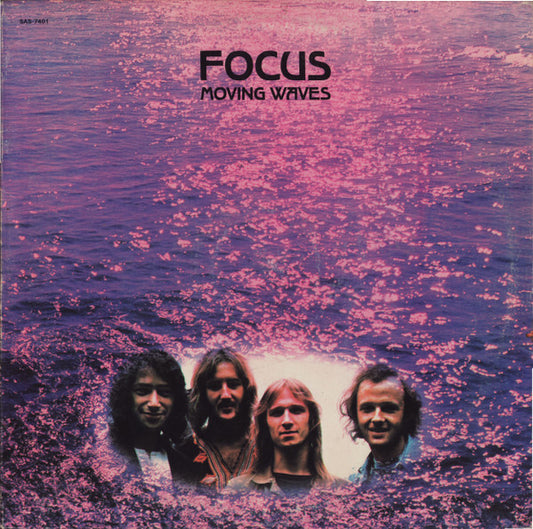 Focus - Moving Waves
